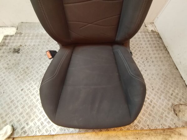 ASIENTO DELANTERO IZQUIERDO 129132