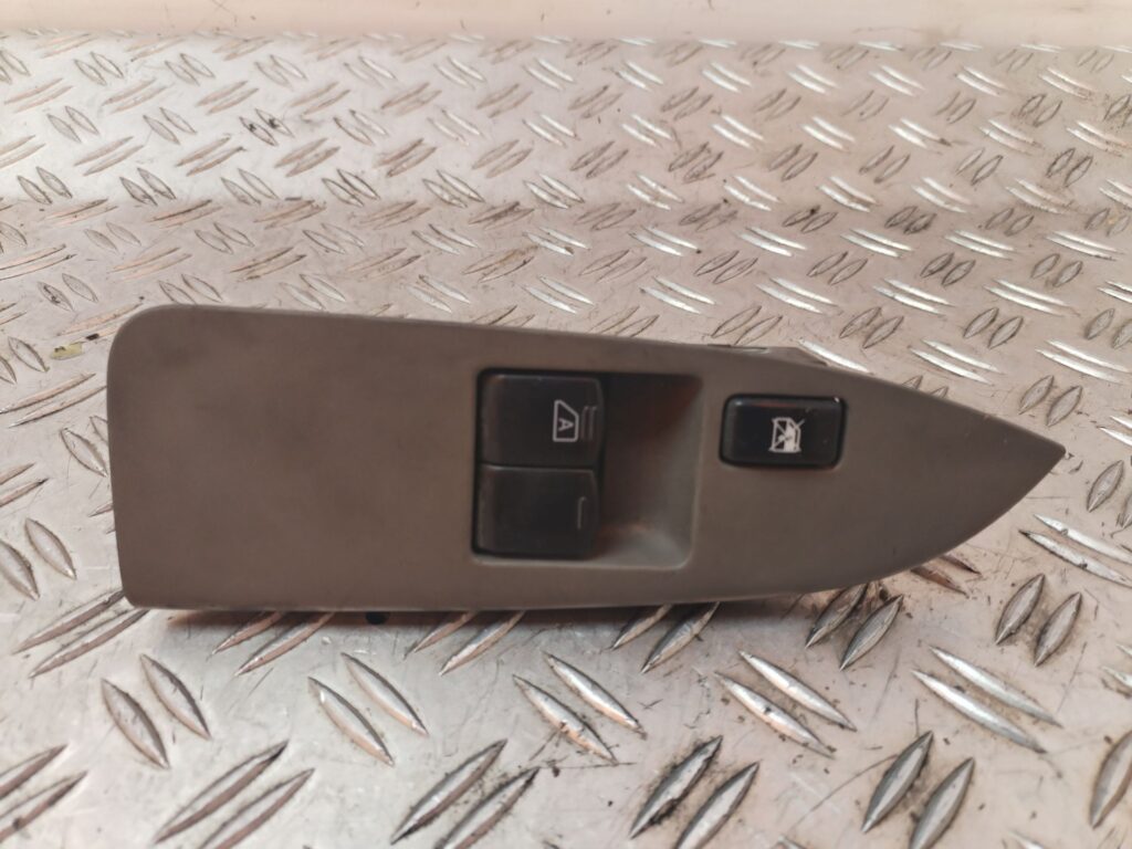 MANDO ELEVALUNAS DELANTERO IZQUIERDO 128249