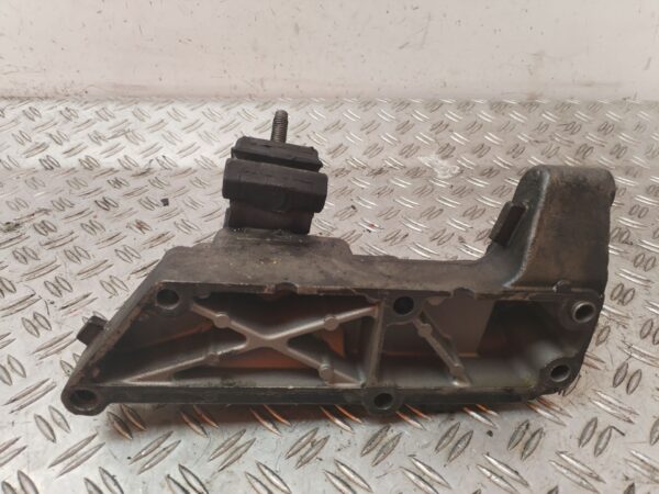 SOPORTE MOTOR IZQUIERDO 128519