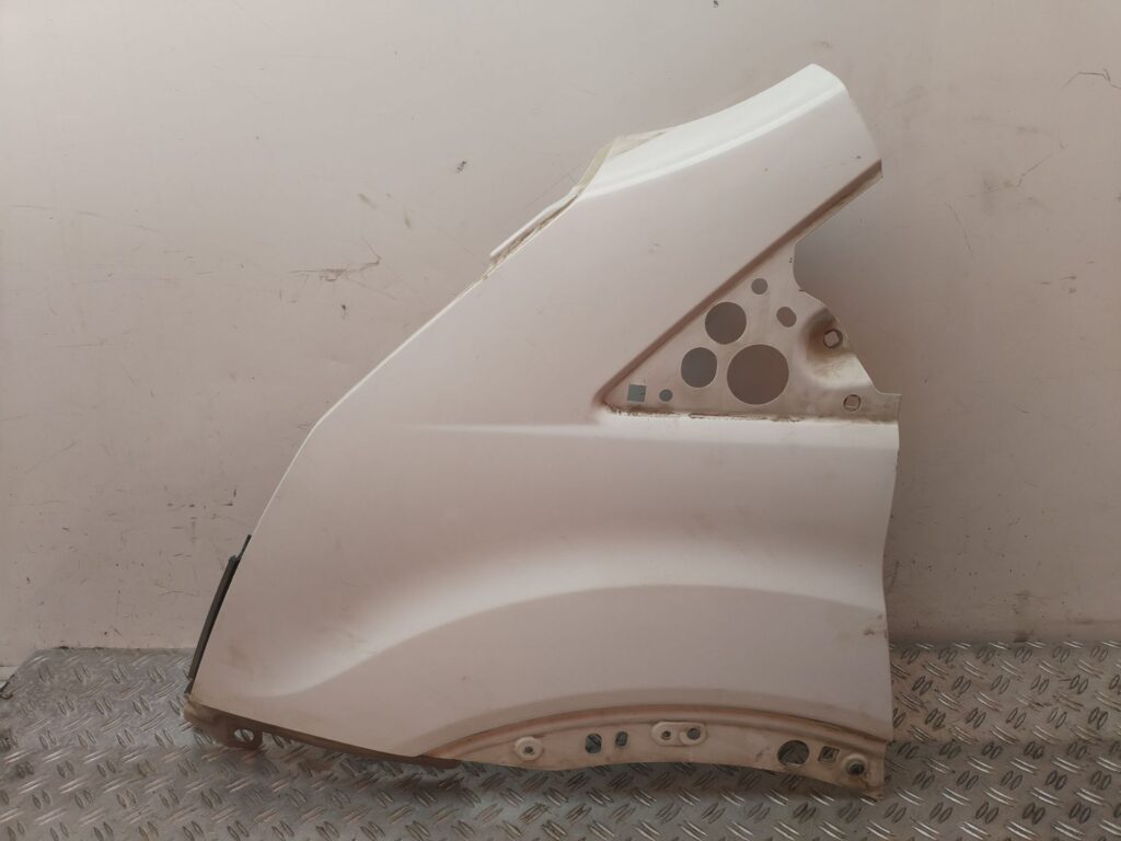 ALETA DELANTERA IZQUIERDA 128370