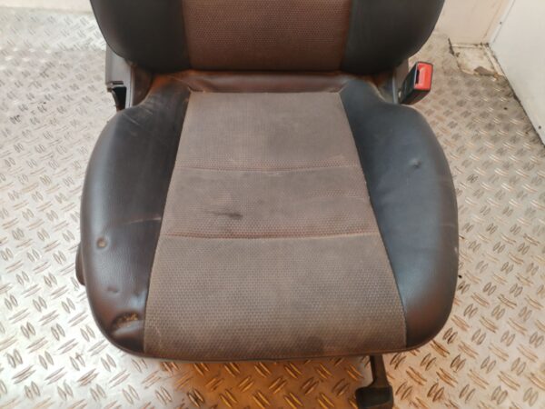 ASIENTO DELANTERO DERECHO 129135