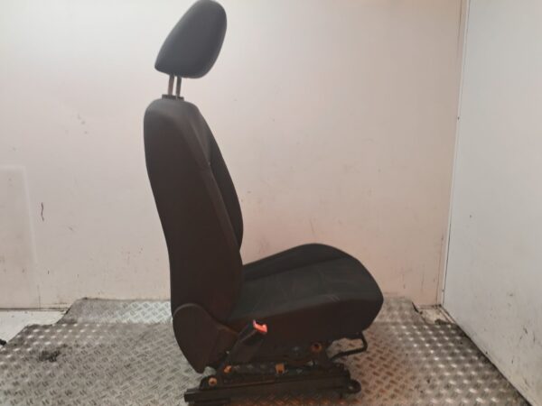 ASIENTO DELANTERO IZQUIERDO 129132