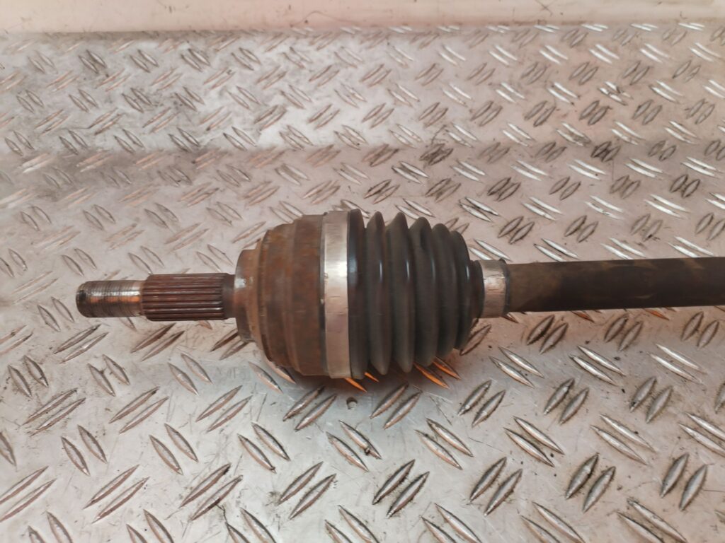 TRANSMISION DELANTERA IZQUIERDA 127856