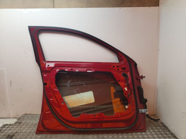 PUERTA DELANTERA IZQUIERDA 129127