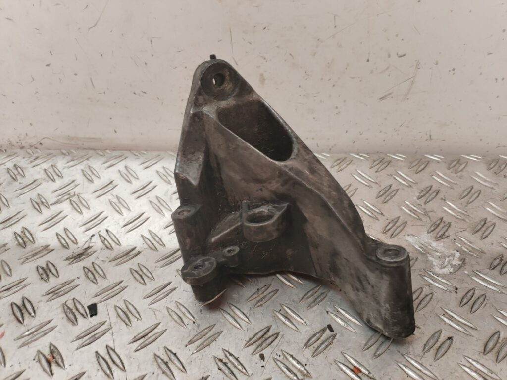 SOPORTE MOTOR DERECHO 128515
