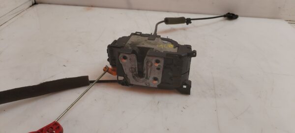 CERRADURA PUERTA DELANTERA IZQUIERDA 125779