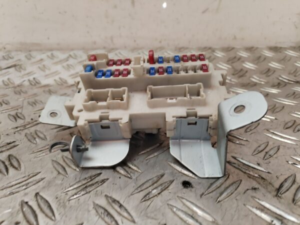 CAJA RELES / FUSIBLES 128724
