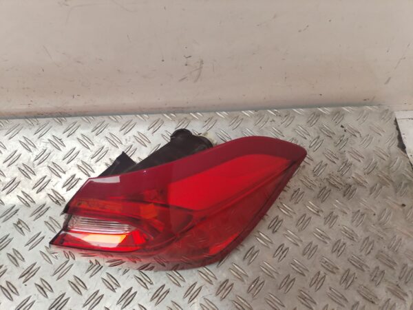 PILOTO TRASERO DERECHO 127350