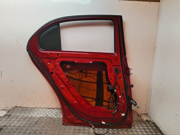 PUERTA TRASERA IZQUIERDA 129130