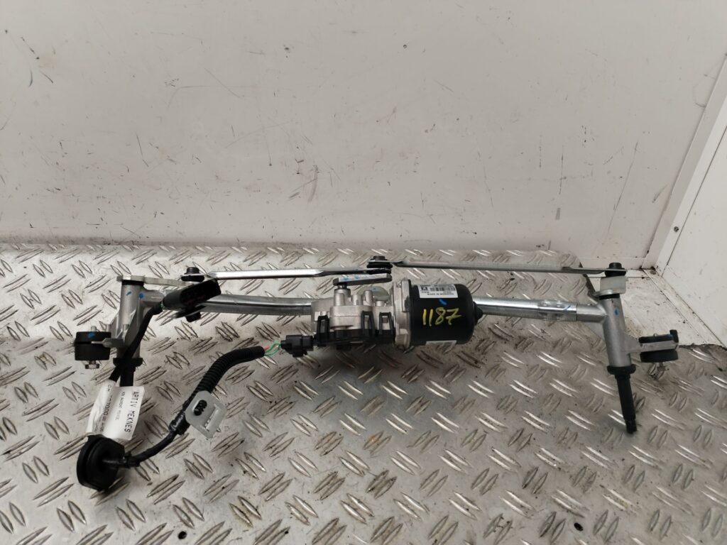 MOTOR LIMPIA DELANTERO 127444