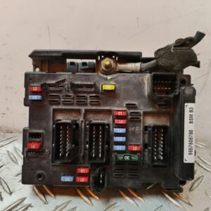 CAJA RELES / FUSIBLES 127224