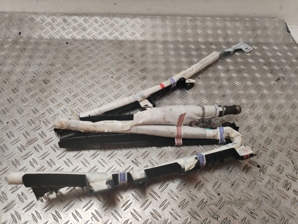 AIRBAG CORTINA DELANTERO DERECHO 126534