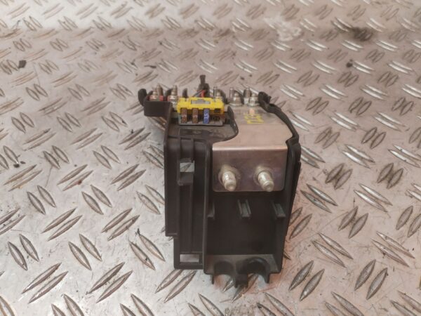 CAJA RELES / FUSIBLES 128532