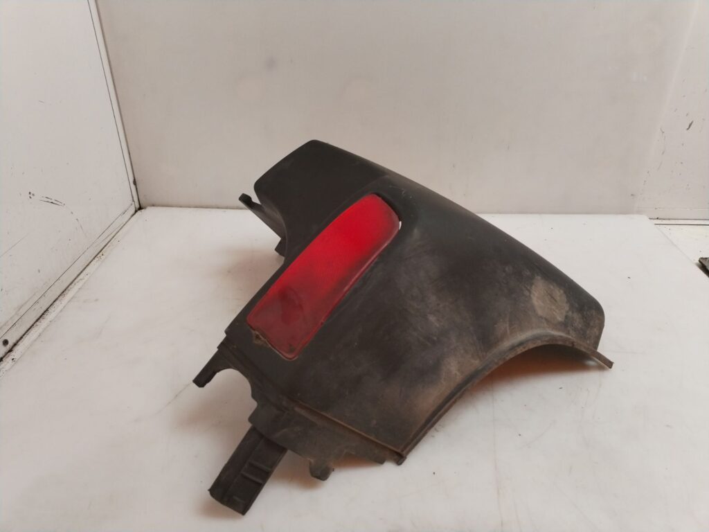 PILOTO TRASERO DERECHO PARAGOLPES 125374