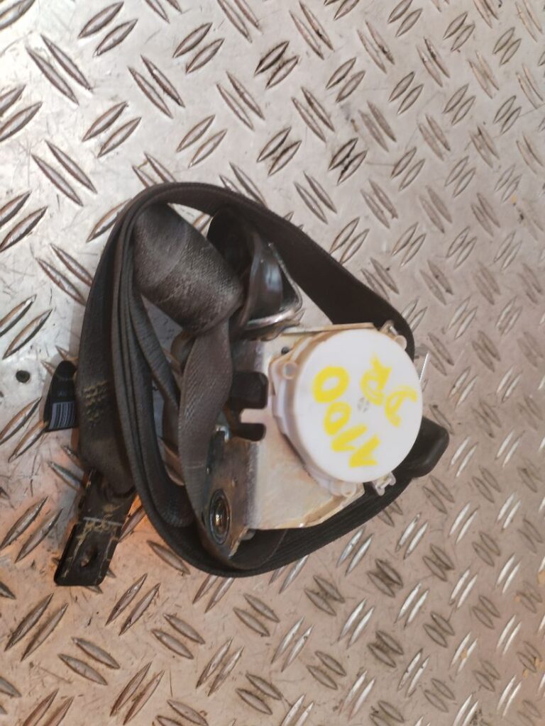 CINTURON SEGURIDAD DELANTERO DERECHO 128017