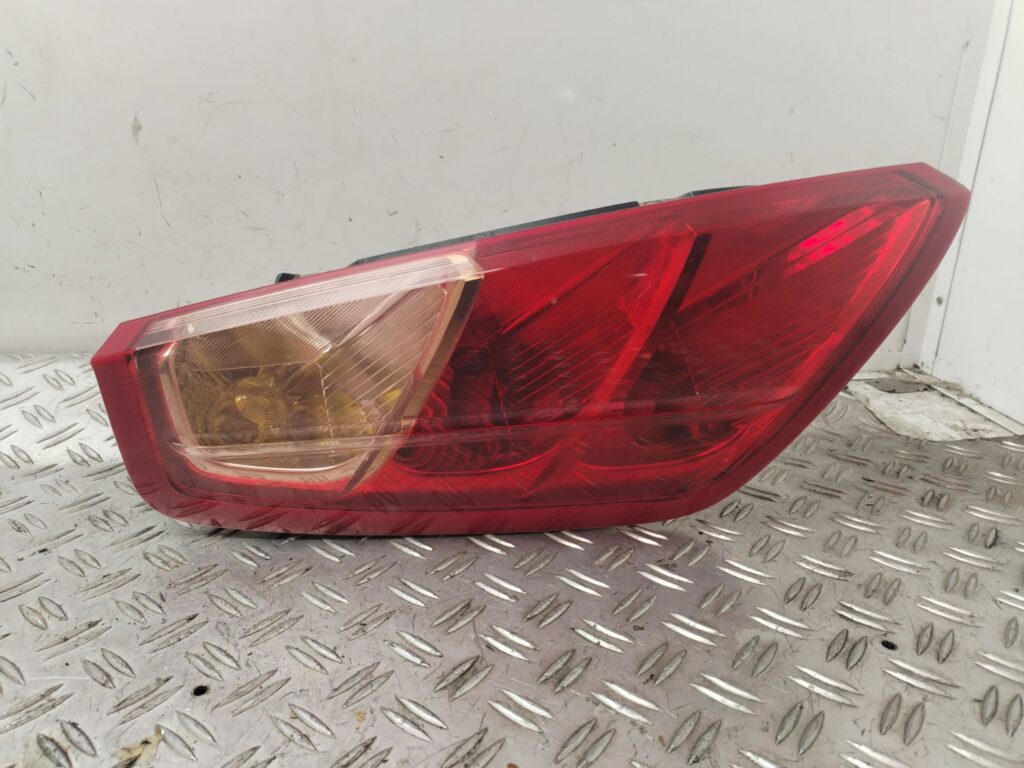 PILOTO TRASERO IZQUIERDO 128185