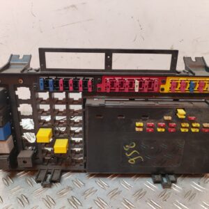 CAJA RELES / FUSIBLES 128935