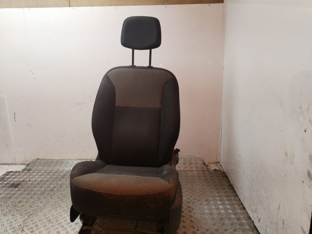 ASIENTO DELANTERO IZQUIERDO 129137