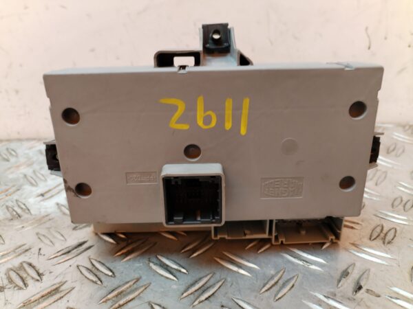 CAJA RELES / FUSIBLES 127693