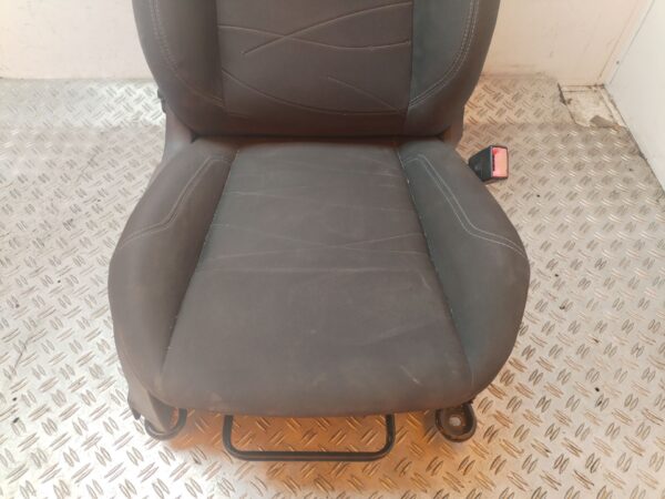 ASIENTO DELANTERO DERECHO 129131