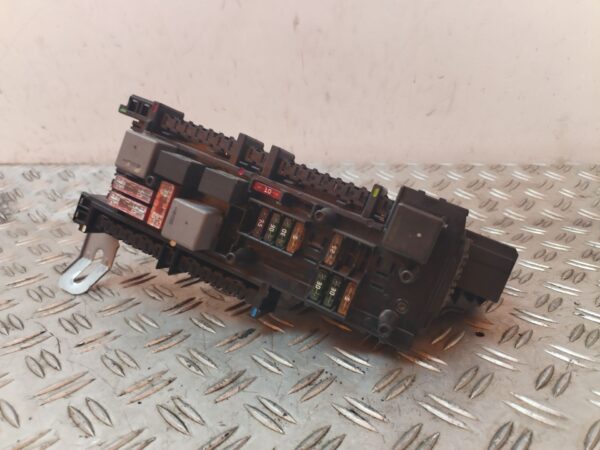 CAJA RELES / FUSIBLES 128416