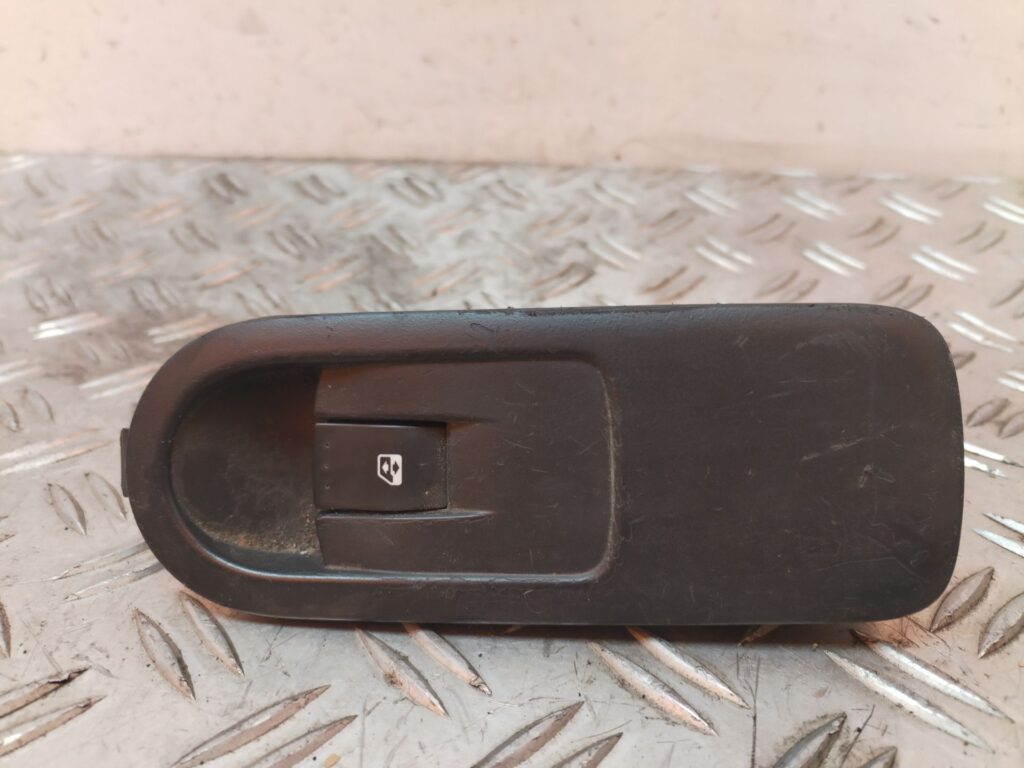 MANDO ELEVALUNAS DELANTERO DERECHO 128123