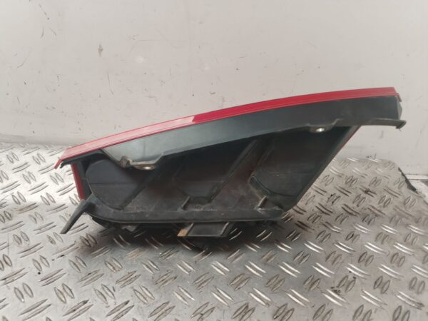 PILOTO TRASERO DERECHO 128184