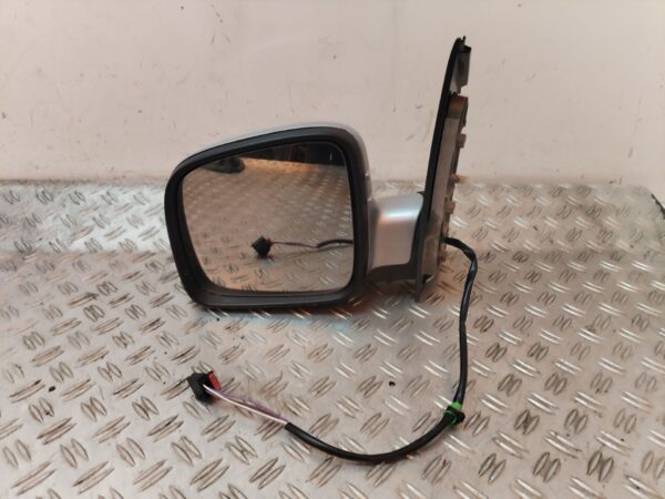 RETROVISOR IZQUIERDO 127841