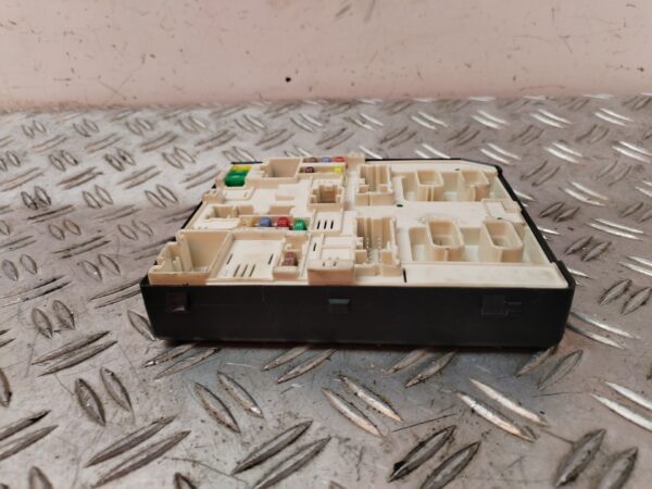 CAJA RELES / FUSIBLES 127507