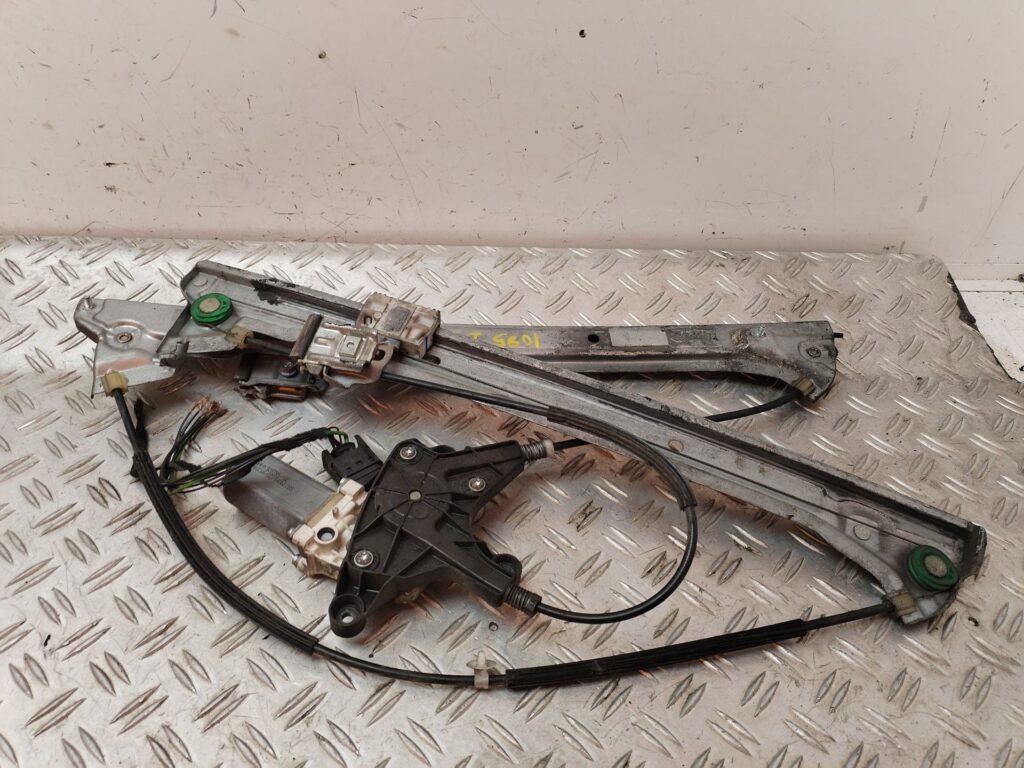 ELEVALUNAS DELANTERO IZQUIERDO 126723