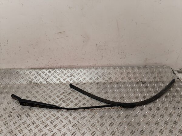 BRAZO LIMPIA DELANTERO IZQUIERDO 128631