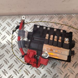 CAJA RELES / FUSIBLES 128226