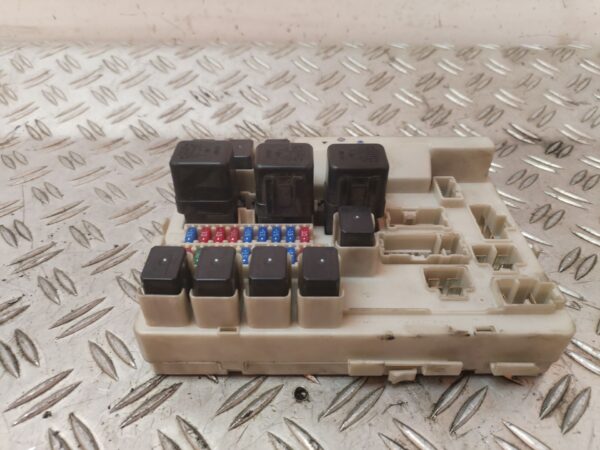 CAJA RELES / FUSIBLES 128731