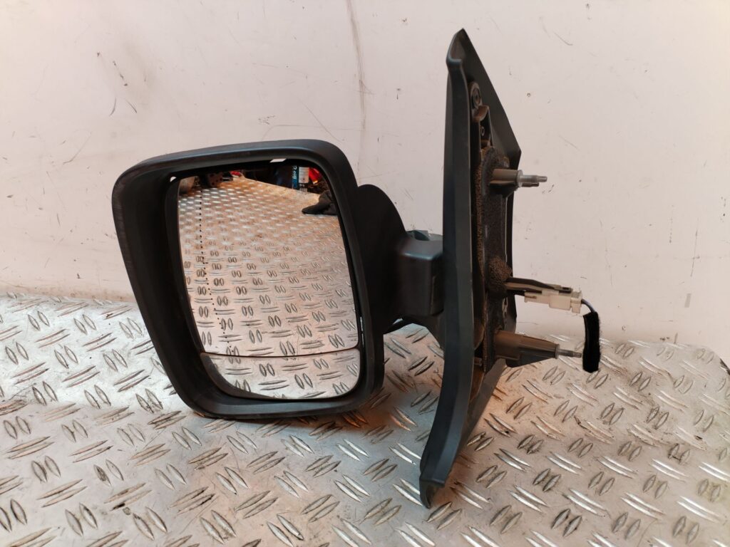 RETROVISOR IZQUIERDO 127616