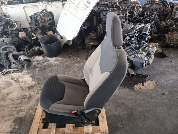 ASIENTO DELANTERO DERECHO 127217
