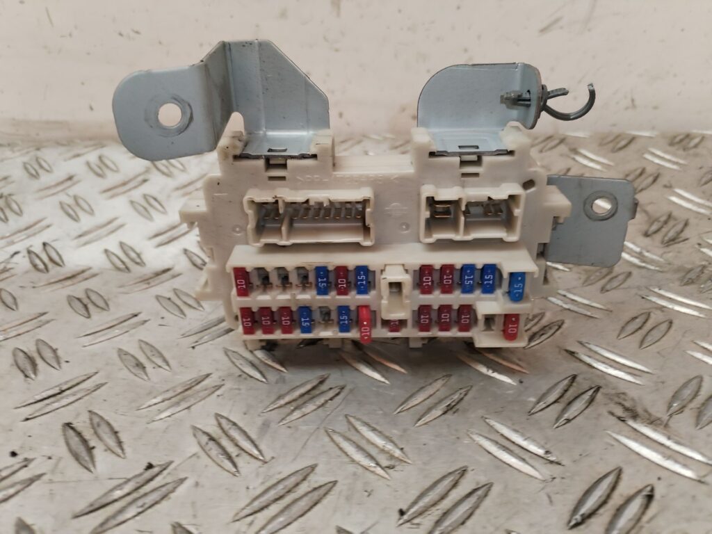 CAJA RELES / FUSIBLES 128724