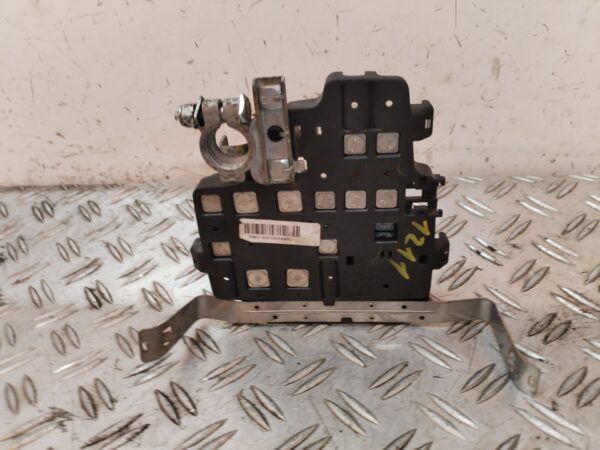 CAJA RELES / FUSIBLES 128690