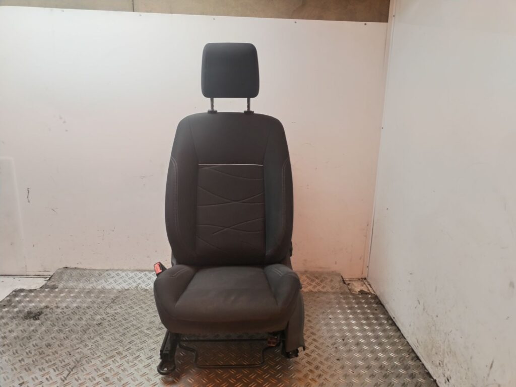 ASIENTO DELANTERO IZQUIERDO 129132