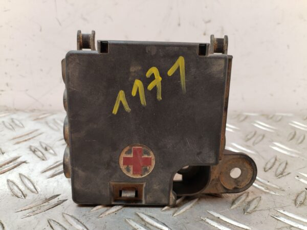 CAJA RELES / FUSIBLES 127612