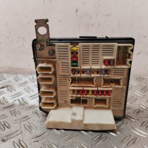 CAJA RELES / FUSIBLES 128913