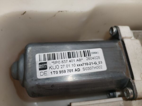 ELEVALUNAS DELANTERO IZQUIERDO 128906