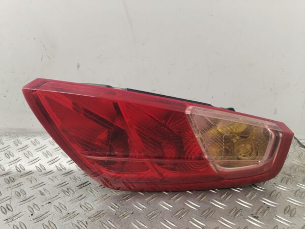 PILOTO TRASERO DERECHO 128184