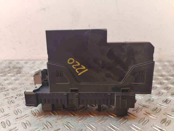 CAJA RELES / FUSIBLES 128416