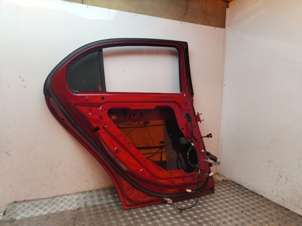 PUERTA TRASERA IZQUIERDA 129130
