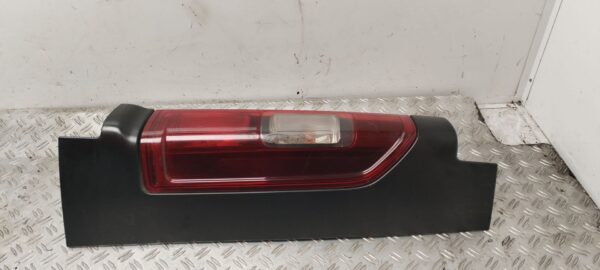 PILOTO TRASERO DERECHO 127671