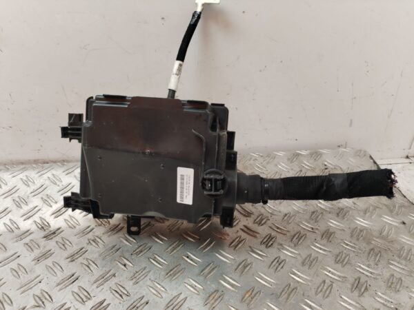 CAJA RELES / FUSIBLES 127432