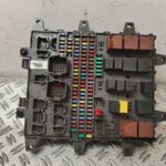 CAJA RELES / FUSIBLES 128344