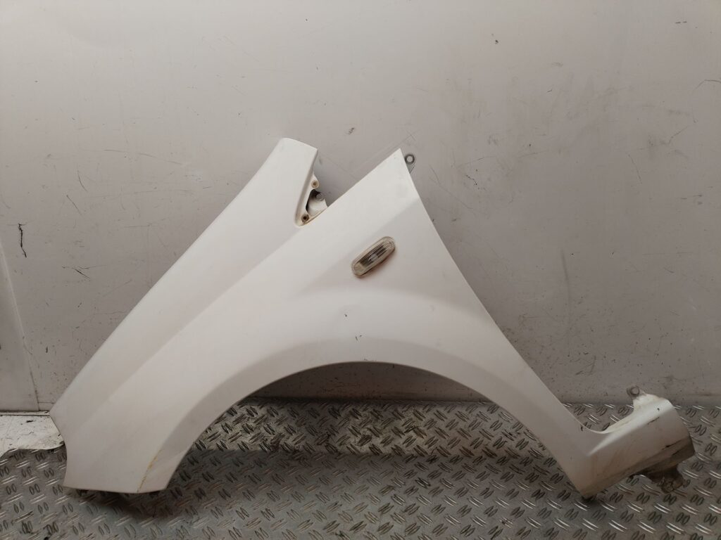 ALETA DELANTERA IZQUIERDA 128430