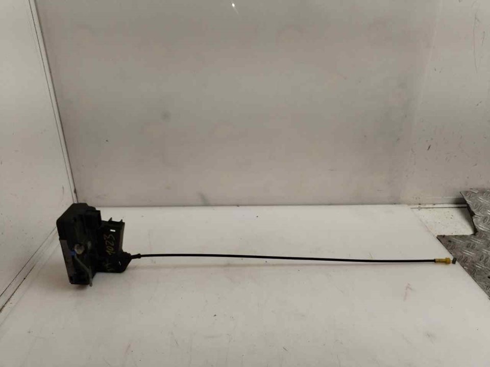 CERRADURA PUERTA DELANTERA DERECHA 123897