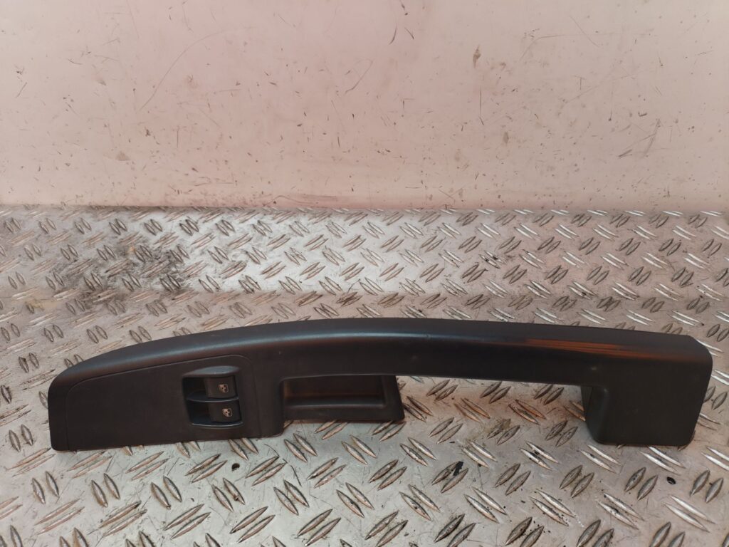 MANDO ELEVALUNAS DELANTERO IZQUIERDO 128405